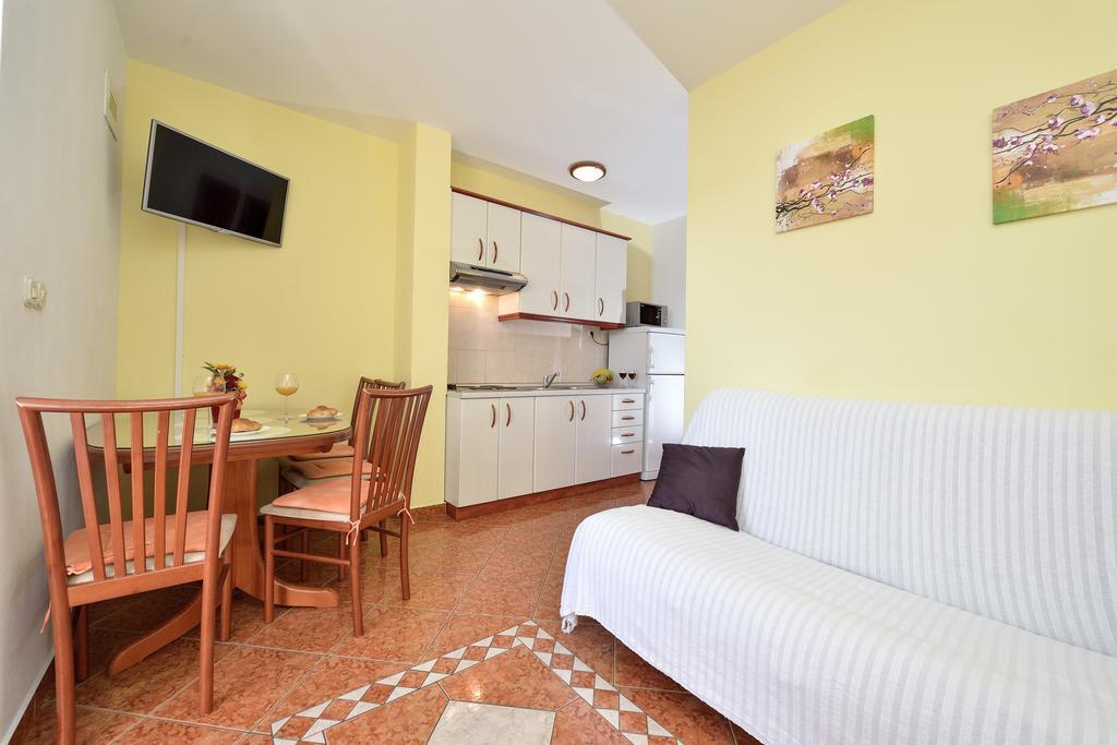 Villa Zdenka Pakoštane Kültér fotó